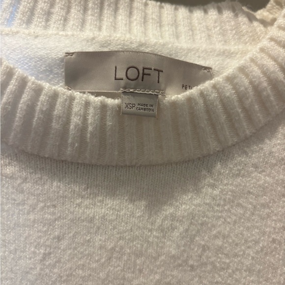 LOFT Valentine’s Day Cream Sweater XS Petite - Picture 2 of 4